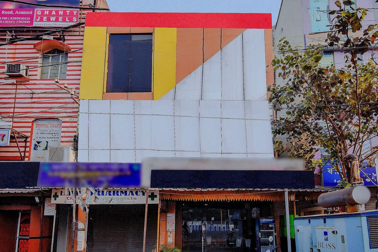 Oyo 78593 Nidhi International Asansol Luaran gambar